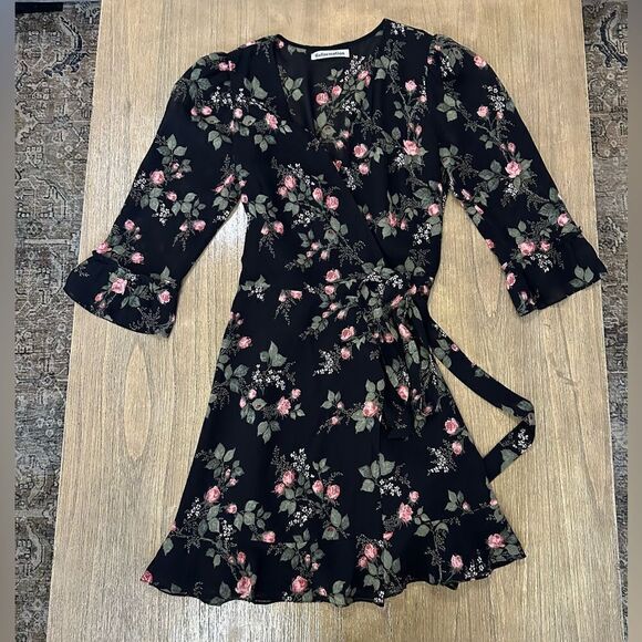 Reformation Zoe Wrap Dress Floral Rose Print Half Sleeve Small - Picture 8 of 14